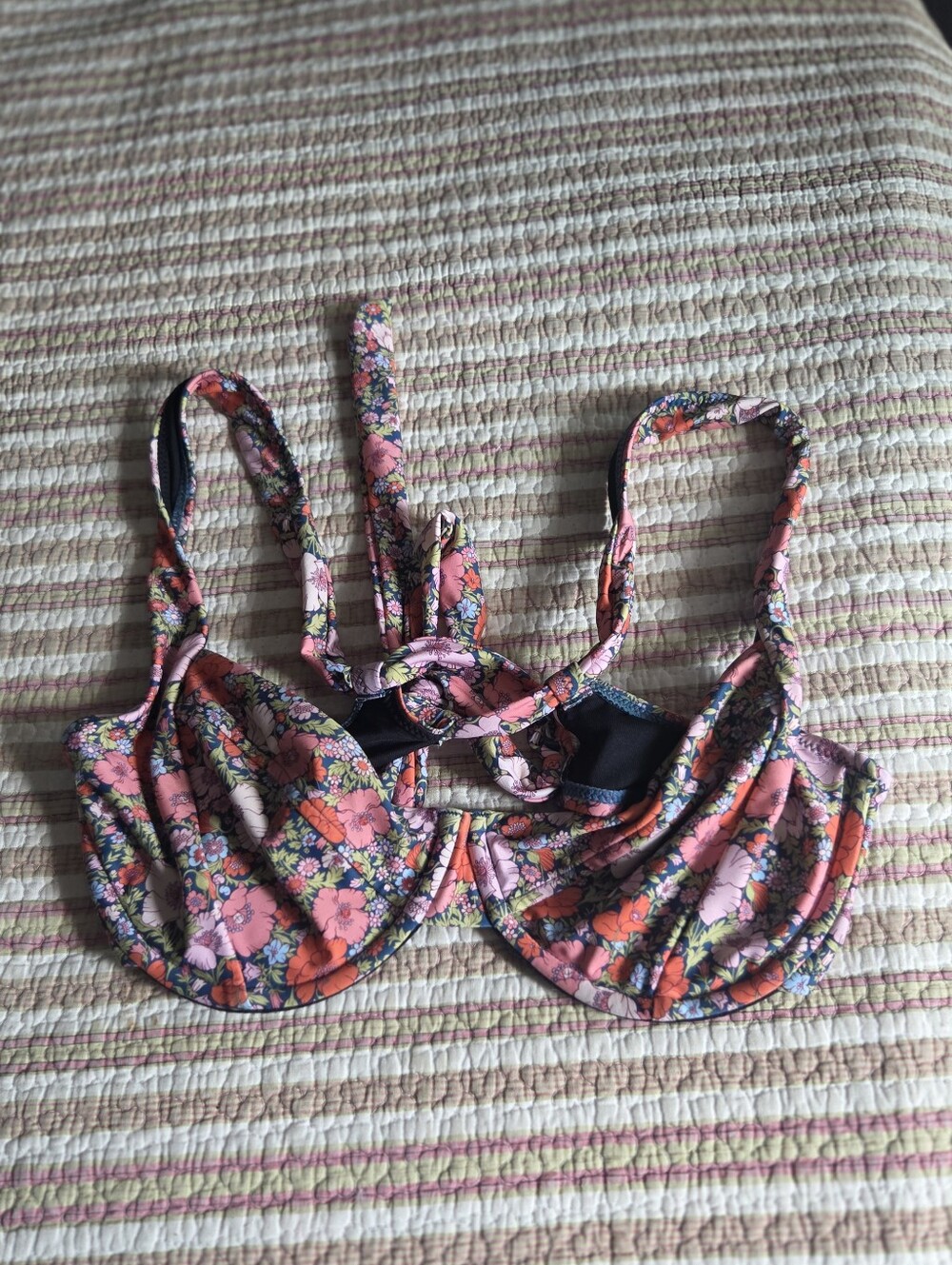 J Crew Liberty Fabric Floral Underwire Bikini Top in Pink